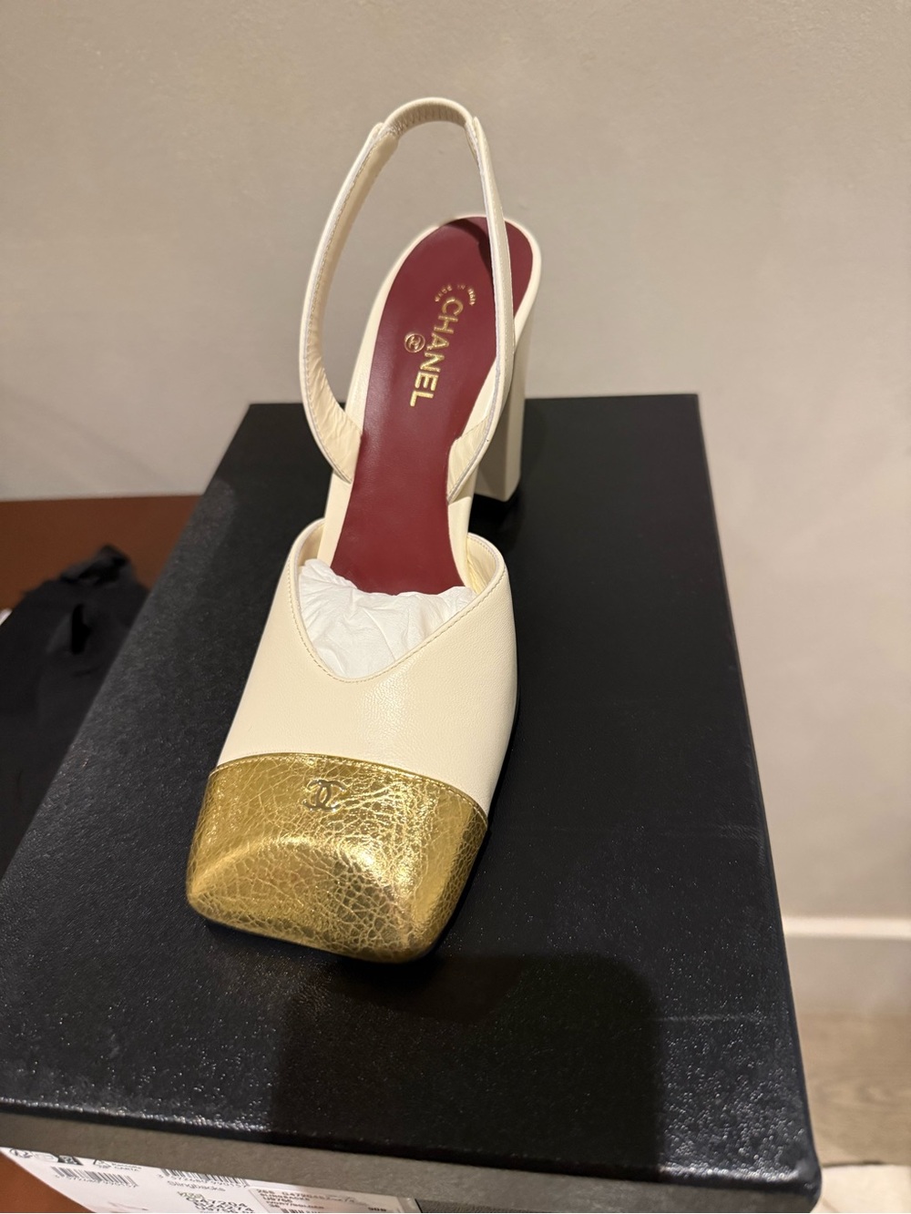 CHANEL Two Tone White and Gold Cap-Toe Slingback Block Heel - Picture 2 of 4